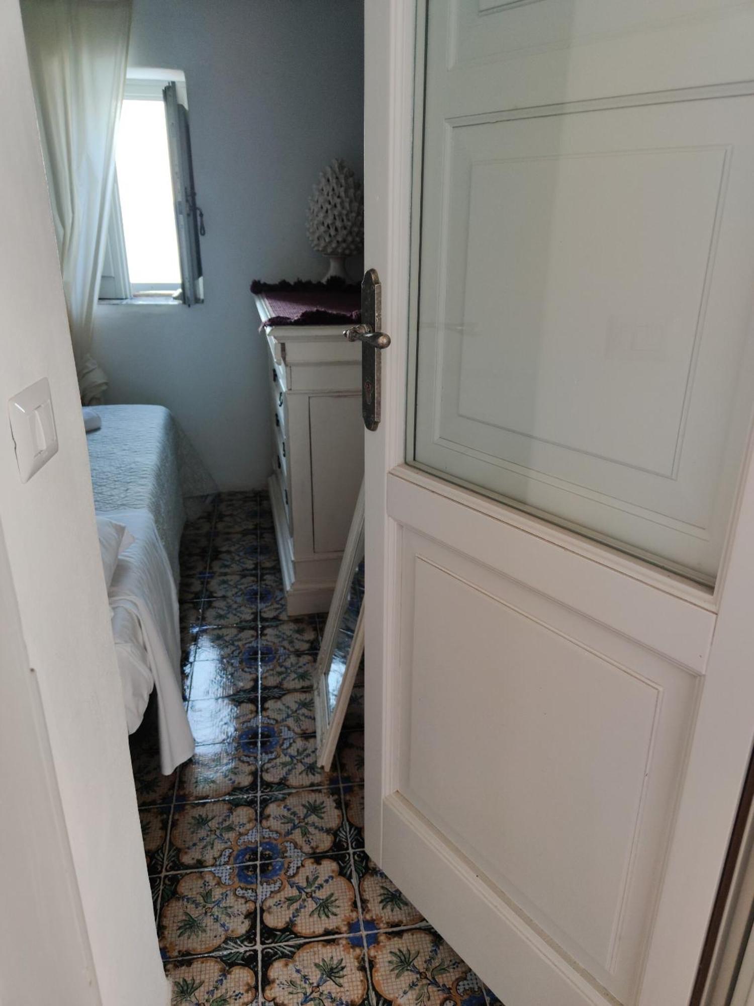 Hotel Halgoduria Santa Marina Salina Habitación foto