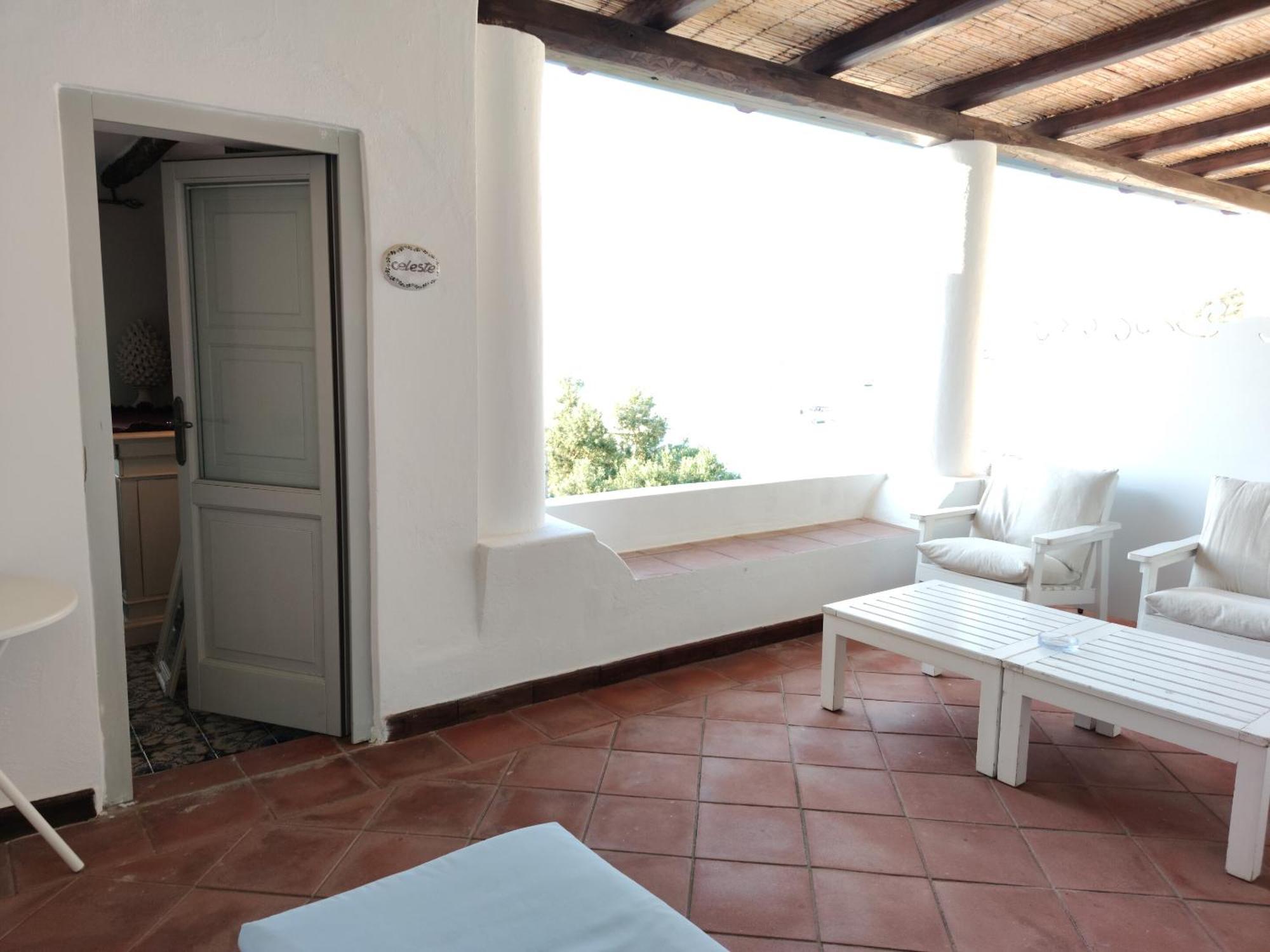 Hotel Halgoduria Santa Marina Salina Habitación foto