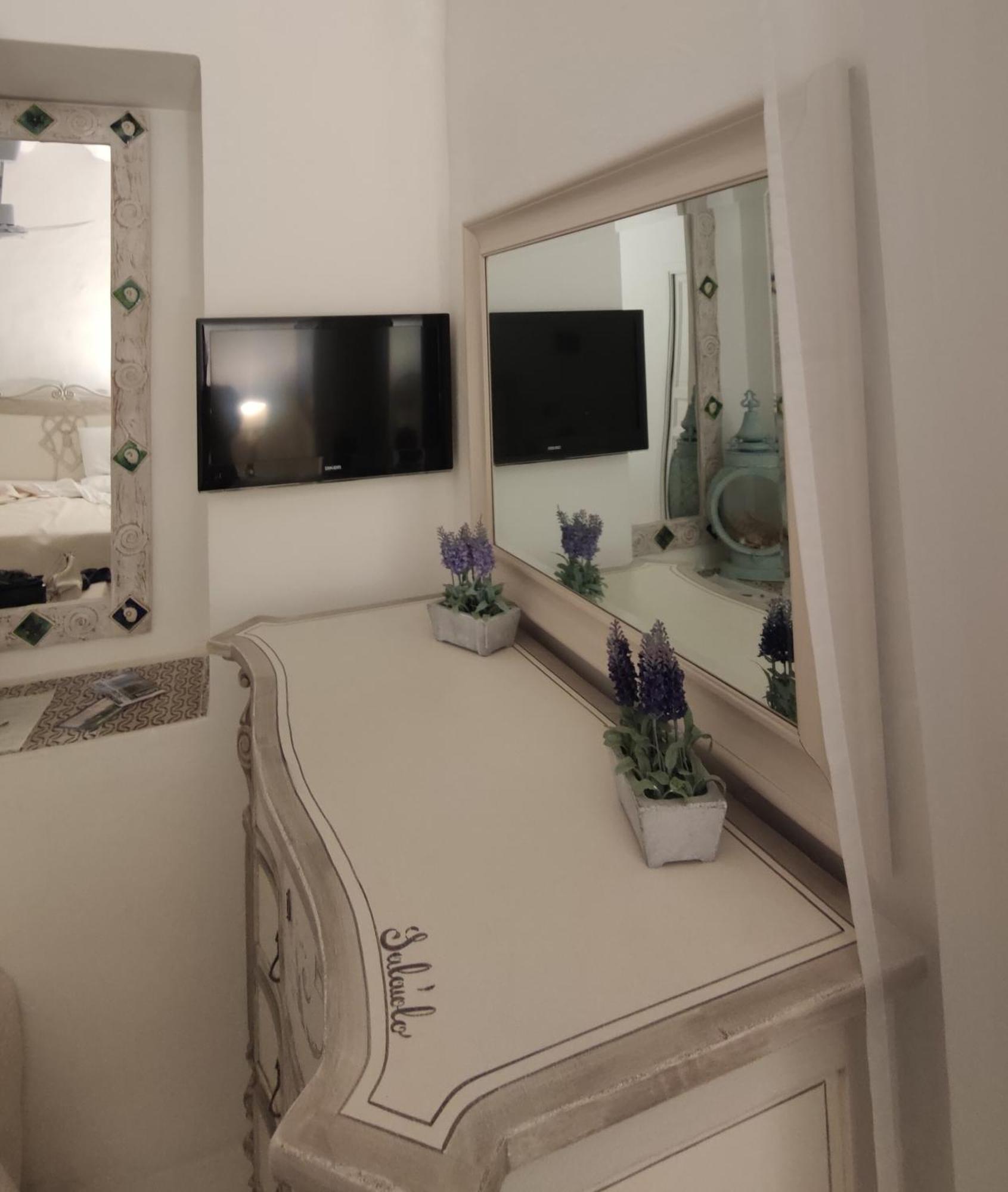 Hotel Halgoduria Santa Marina Salina Habitación foto