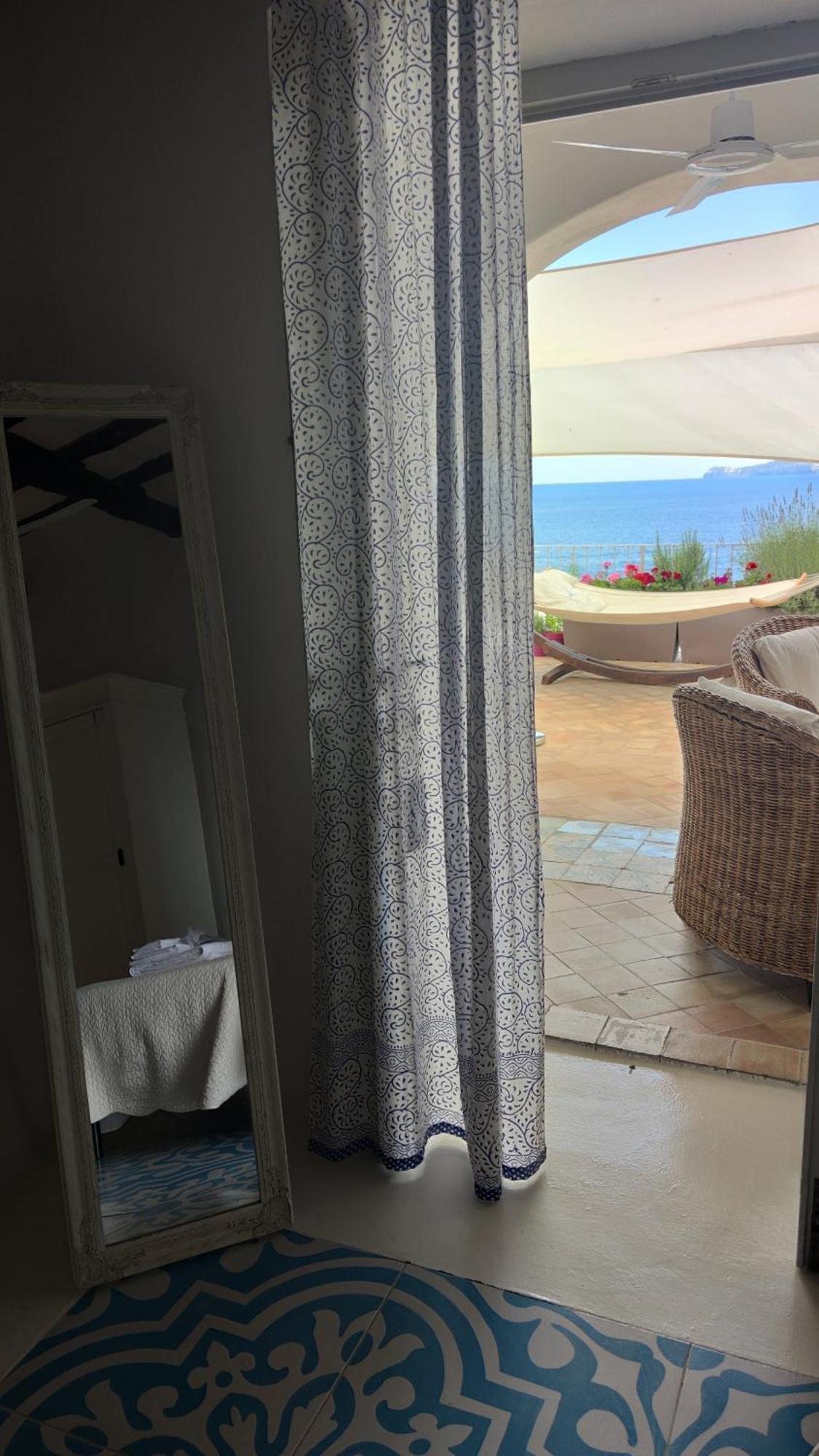 Hotel Halgoduria Santa Marina Salina Habitación foto